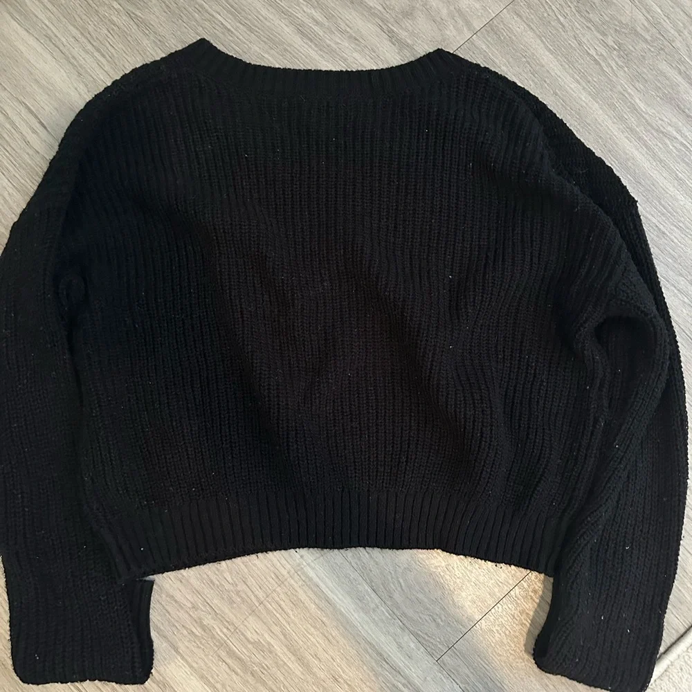 Sweater - Picture 3 of 3